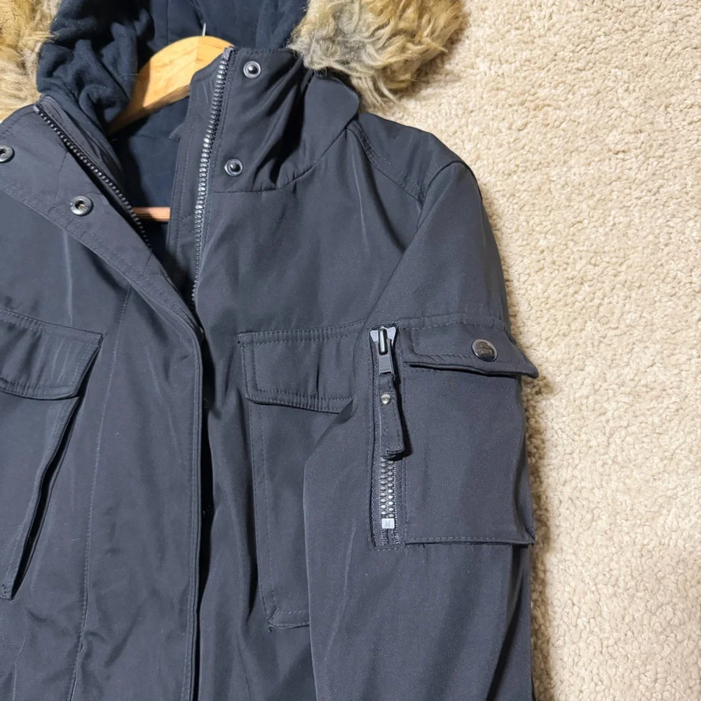 S13 Black Parka Anorak Coat Jacket with Faux Fur Hood Size Small S Neutral Warm